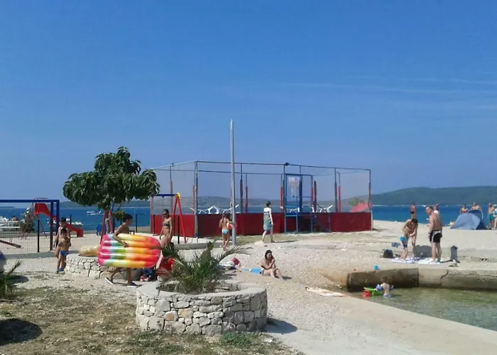 Vilma * Brodarica (Sibenik-Knin)